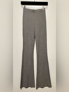 Women's Stretch Ribbed Flare Pants — Gray